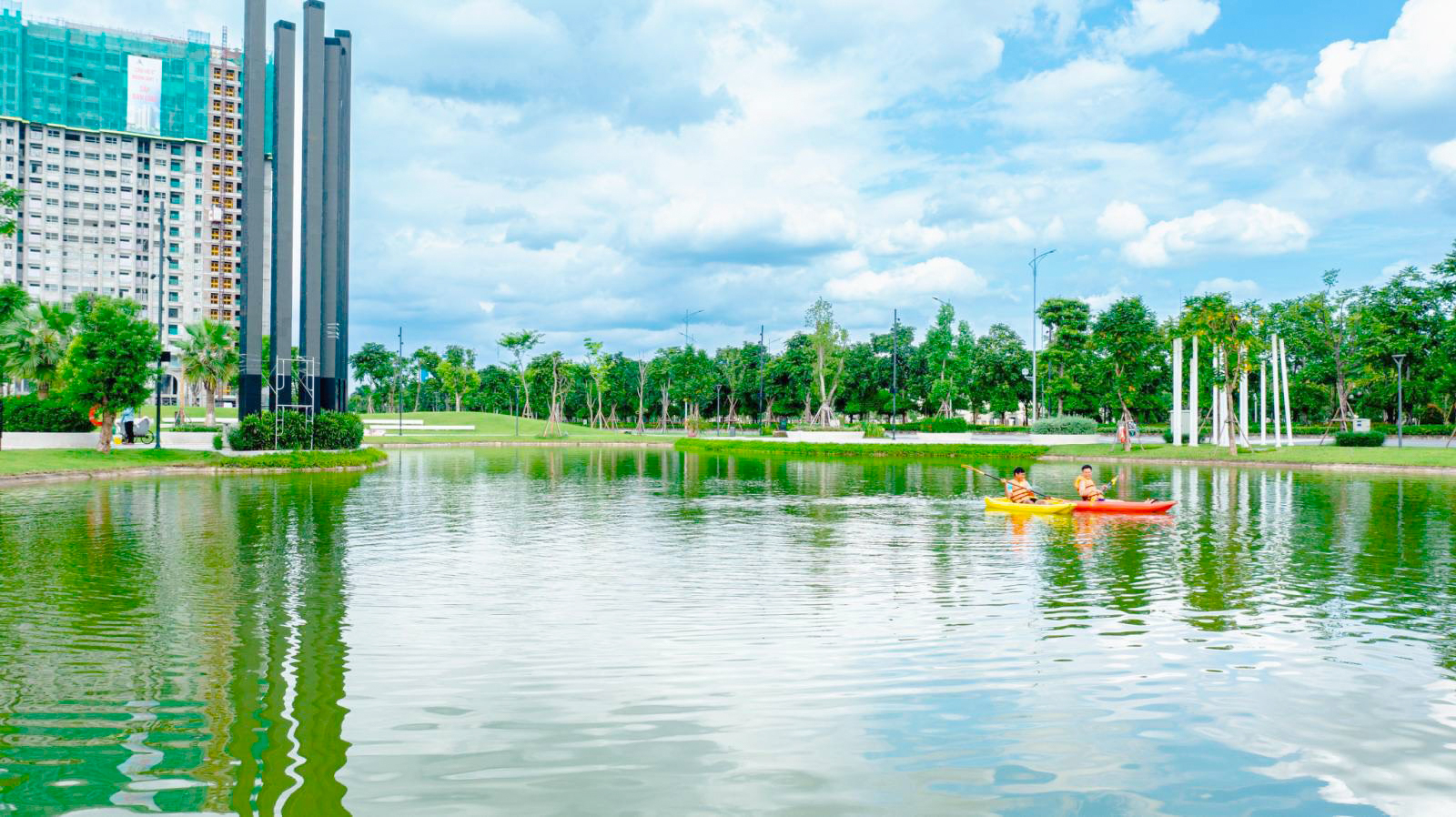 Khám phá hoạt động chèo thuyền Kayak tại Khu đô thị 5 sao Anlac Green Symphony